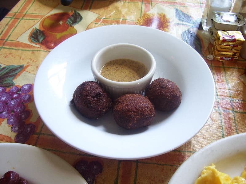 what to serve with boudin balls